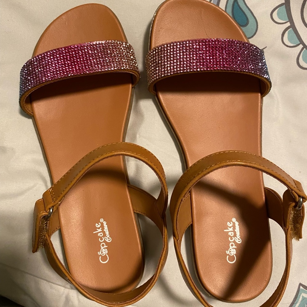 Brand new girls shoe size 2 never worn